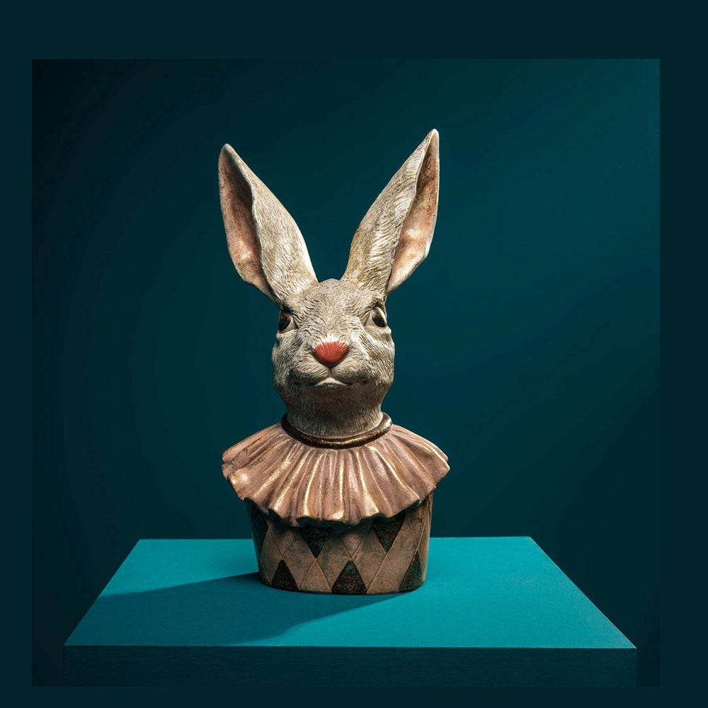 Nagyméretű 50 cm magas, Fub Funky stílusú, kárómintás, galléros nyuszi mellszobor.