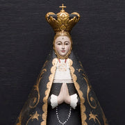 Magányos Szűzanya figura