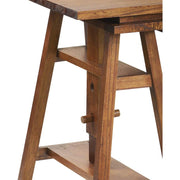 Mindifa íróasztal baklába.