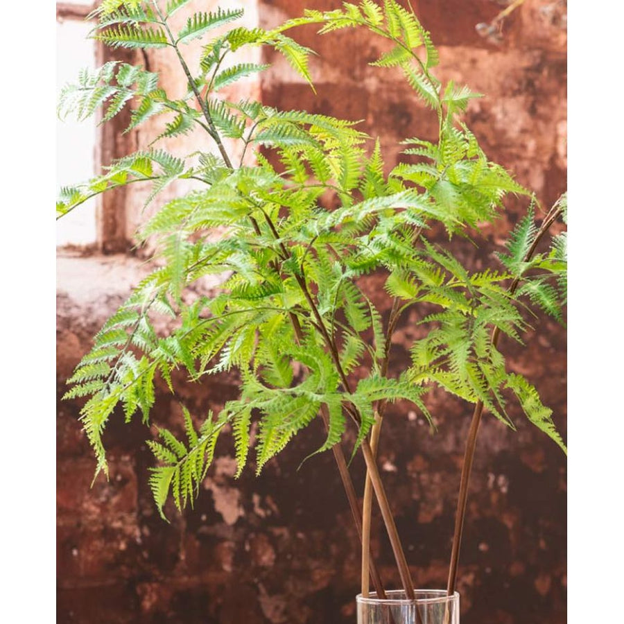 Óriás méretű, élethű megjelenésű, 105 cm magas, erdei pajzsika ág, páfrány műnövény.