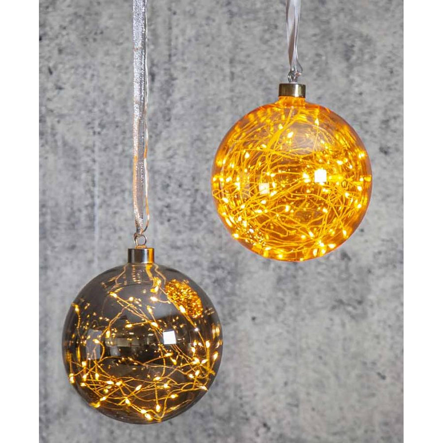 Karácsonyi, nagyméretű, füstüvegből készült üveggömb 40 darab LED égővel a belsejében.