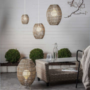 Kültéri bambusz lámpák, matt felületű opál LED izzókkal.