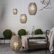 Kültéri bambusz lámpák, matt felületű opál LED izzókkal.