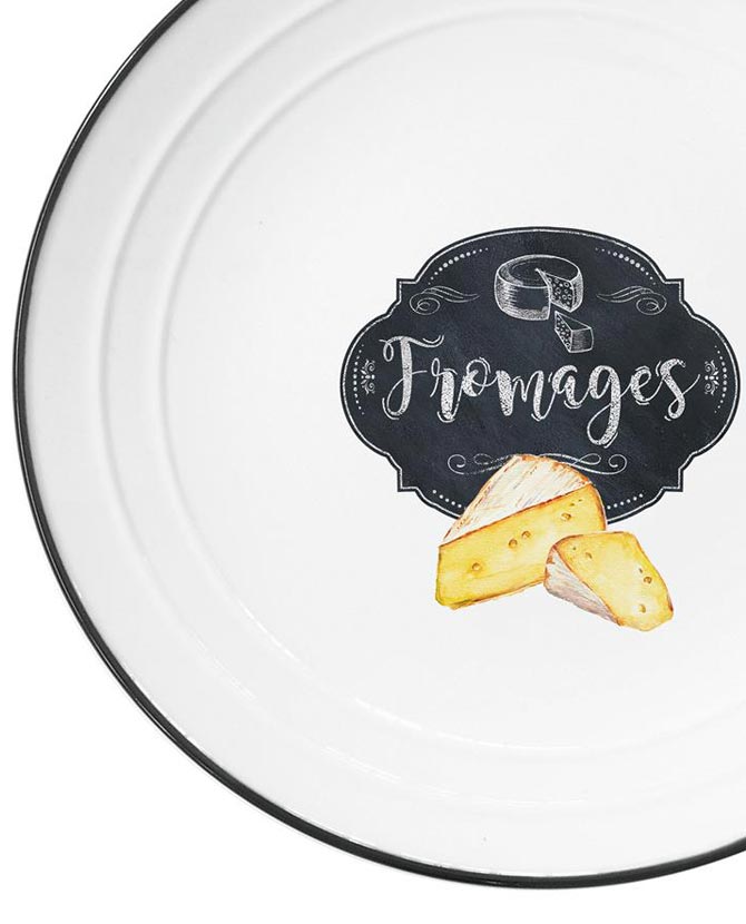 Porcelán lapostányér "Fromages" felirattal a "Kitchen Basics" kollekcióból