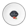 Fekete szegéjű, fehér színű porcelán lapostányér paradicsom mintával, kitchen felirattal 