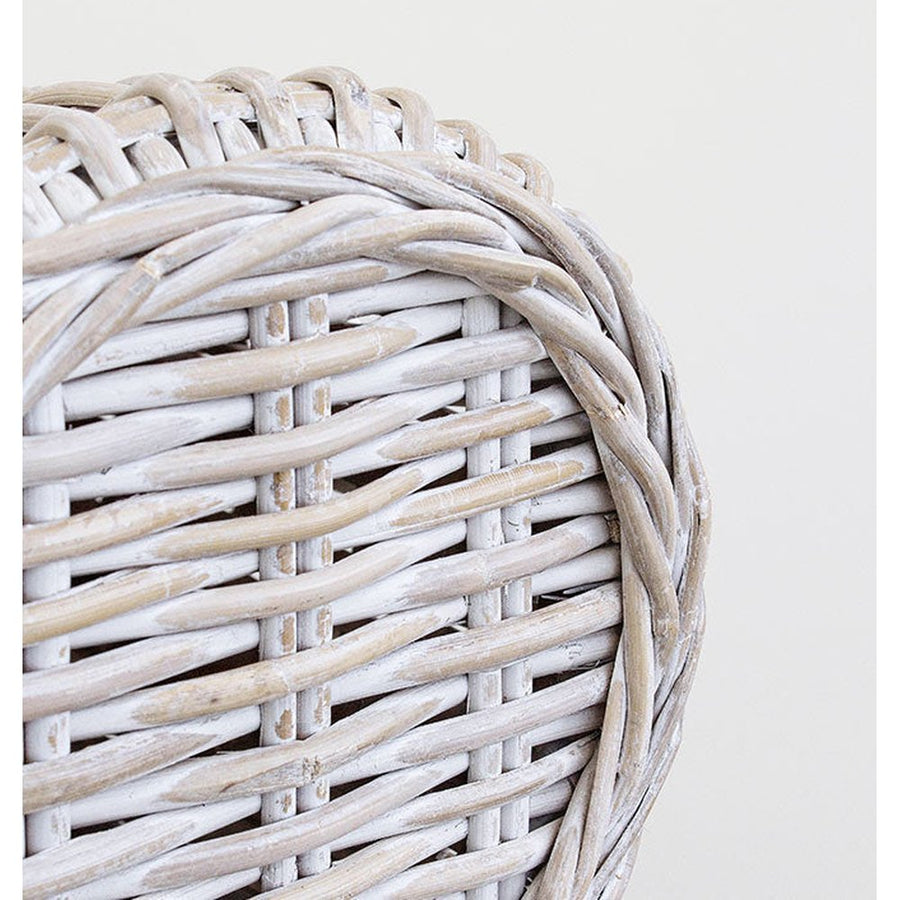 Prémium kategóriás, mediterrán stílusú 3 személyes rattan kanapé tört fehér párnákkal