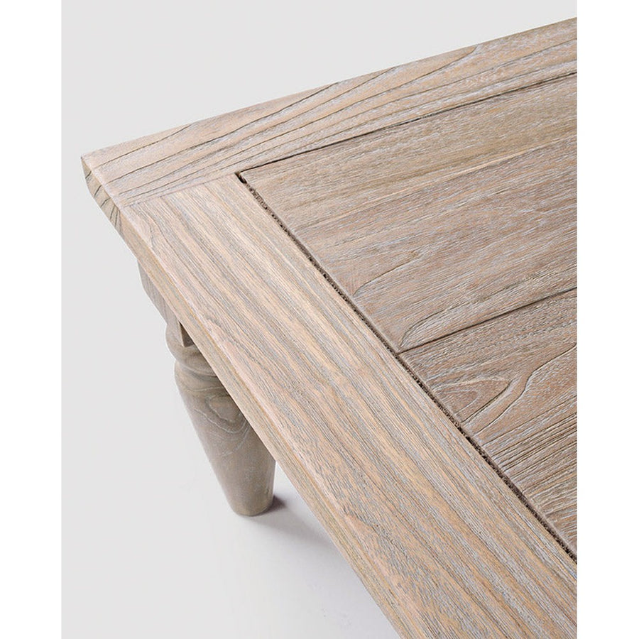 Prémium teakfa kültéri dohányzóasztal. Homokfúvással és antikolt vízbázisú festékkel kezelve.