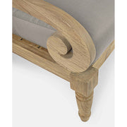 Mediterrán stílusú, teakfa kerti kanapé karfa és láb részlete.