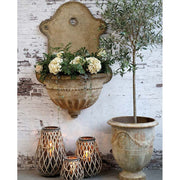 Prémium minőségű, vidéki, provanszi stílusú, óriás méretű, 124 cm magas, antikolt, patinás felületű, falikút formájú fém kaspó