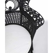 Valódi rattanból készült, fekete színű kézműves páva fotel, ekrü színű ülőpárnával.