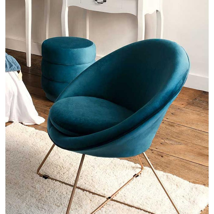 2 db modern retro stílusú, olajkék színű bársonnyal kárpitozott fotel, arany színű fém lábakkal