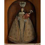 Szoborfülkés fa képkeretbe foglalt, a Rózsafüzér Királynőjét ábrázoló figura.