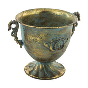 Patinás óarany színű, 26 cm magas, dombormintával díszített talpas fémkaspó