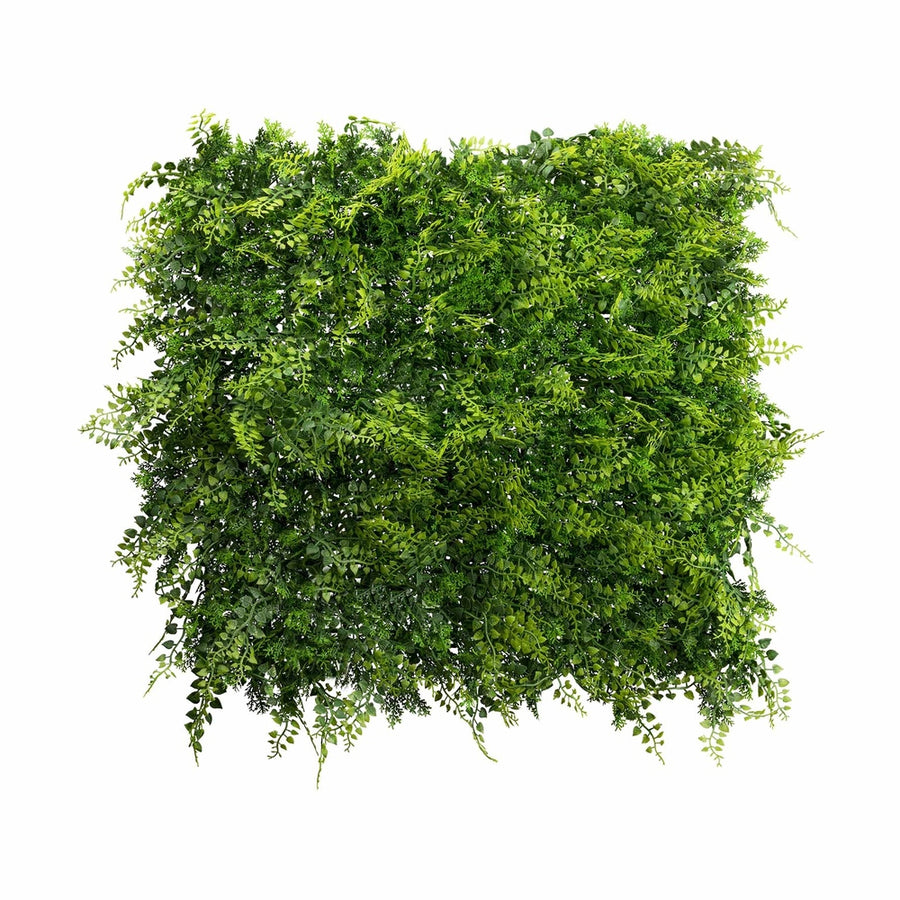 Élethű mű páfránylevelekből és mohákból készült, 50 cm hosszú és 50 cm széles, UV álló mesterséges növényfal panel.