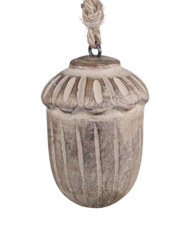Vintage stílusú, mangófából faragott, 8 cm hosszú, antikolt felületű natúr színű, makk formájú, kézműves karácsonyfadísz