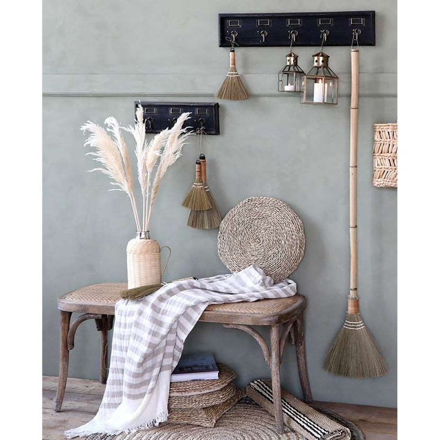 Francia stílusú, kaucsukfából és rattanból készült natúr színű pad